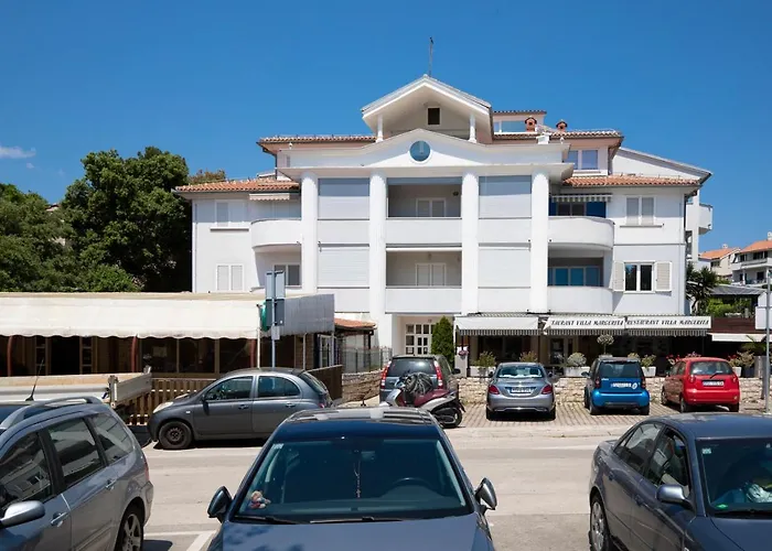 Pjescana Uvala Sea View Apartment